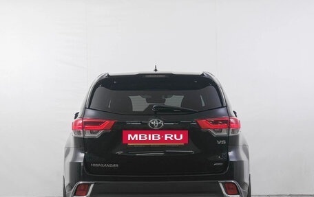 Toyota Highlander III, 2018 год, 3 799 000 рублей, 10 фотография