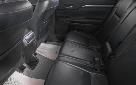 Toyota Highlander III, 2018 год, 3 799 000 рублей, 16 фотография