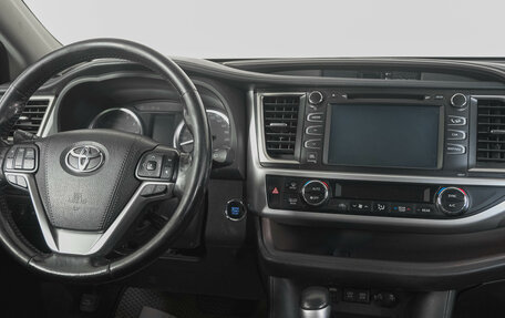 Toyota Highlander III, 2018 год, 3 799 000 рублей, 21 фотография