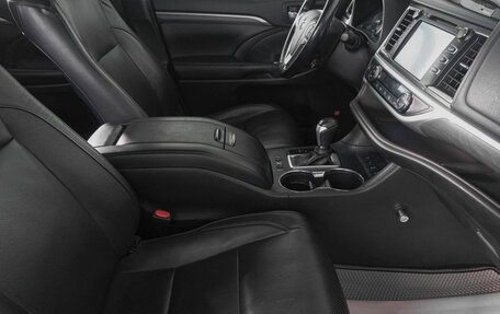 Toyota Highlander III, 2018 год, 3 799 000 рублей, 20 фотография