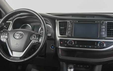 Toyota Highlander III, 2018 год, 3 799 000 рублей, 22 фотография