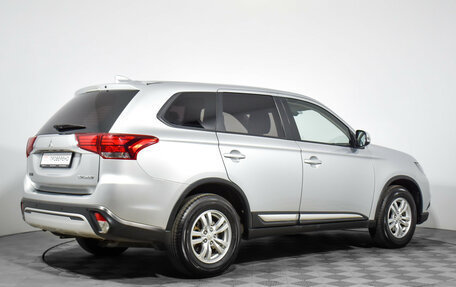 Mitsubishi Outlander III рестайлинг 3, 2018 год, 1 965 000 рублей, 5 фотография