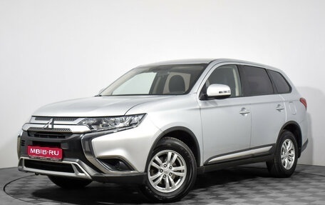 Mitsubishi Outlander III рестайлинг 3, 2018 год, 1 965 000 рублей, 1 фотография