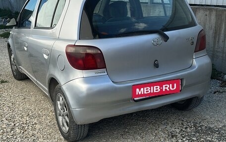 Toyota Yaris I рестайлинг, 2000 год, 325 000 рублей, 1 фотография