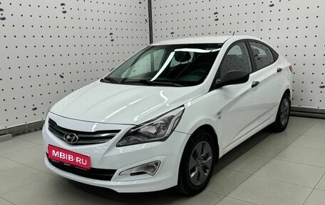 Hyundai Solaris II рестайлинг, 2015 год, 890 000 рублей, 1 фотография