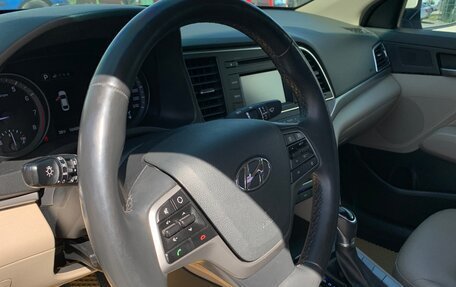 Hyundai Elantra VI рестайлинг, 2018 год, 1 650 000 рублей, 12 фотография