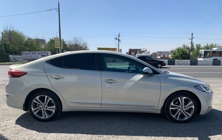 Hyundai Elantra VI рестайлинг, 2018 год, 1 650 000 рублей, 5 фотография