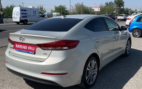 Hyundai Elantra VI рестайлинг, 2018 год, 1 650 000 рублей, 6 фотография