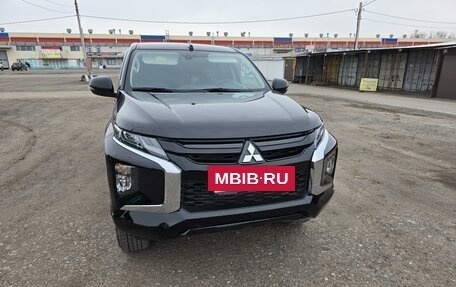 Mitsubishi L200 IV рестайлинг, 2023 год, 4 200 000 рублей, 3 фотография