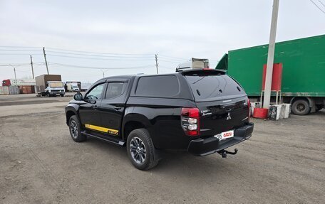 Mitsubishi L200 IV рестайлинг, 2023 год, 4 200 000 рублей, 10 фотография