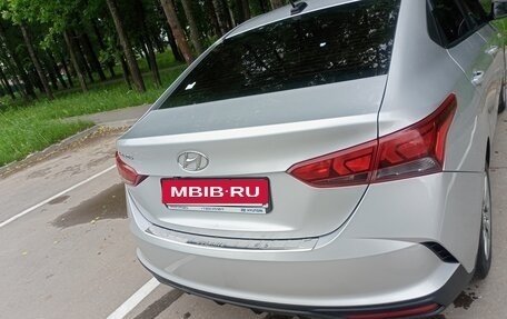 Hyundai Solaris II рестайлинг, 2021 год, 1 660 000 рублей, 5 фотография