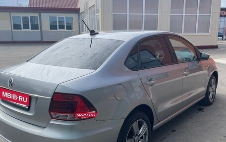 Volkswagen Polo VI (EU Market), 2018 год, 1 225 000 рублей, 2 фотография