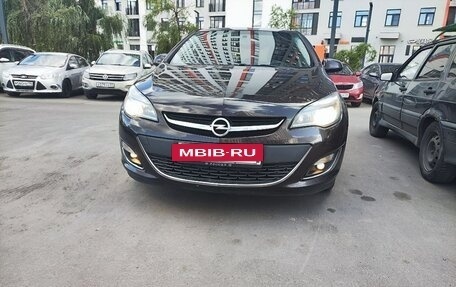 Opel Astra J, 2013 год, 980 000 рублей, 5 фотография