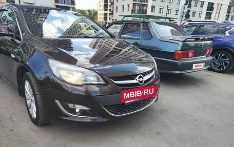 Opel Astra J, 2013 год, 980 000 рублей, 6 фотография
