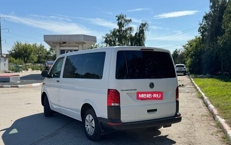 Volkswagen Transporter T6 рестайлинг, 2021 год, 3 500 000 рублей, 6 фотография