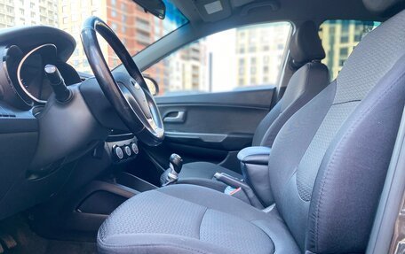 KIA Rio III рестайлинг, 2015 год, 1 045 000 рублей, 13 фотография