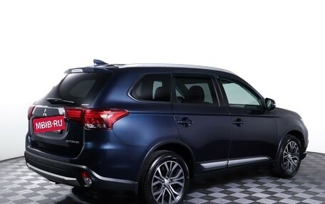 Mitsubishi Outlander III рестайлинг 3, 2018 год, 2 089 000 рублей, 5 фотография