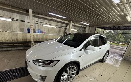Tesla Model X I, 2016 год, 3 650 000 рублей, 2 фотография
