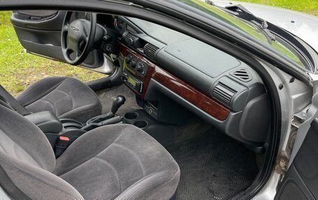 Chrysler Sebring II, 2001 год, 320 000 рублей, 8 фотография