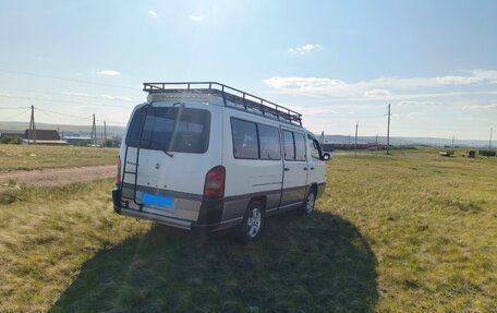 SsangYong Istana, 2003 год, 650 000 рублей, 7 фотография