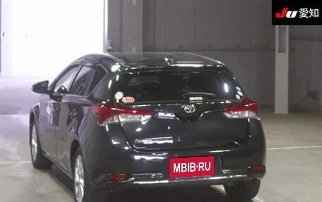 Toyota Auris II, 2017 год, 1 100 000 рублей, 2 фотография