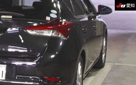 Toyota Auris II, 2017 год, 1 100 000 рублей, 7 фотография