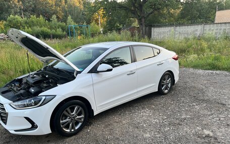 Hyundai Elantra VI рестайлинг, 2017 год, 1 700 000 рублей, 3 фотография