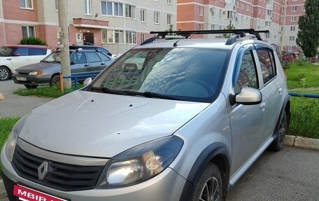 Renault Sandero II рестайлинг, 2014 год, 700 000 рублей, 7 фотография