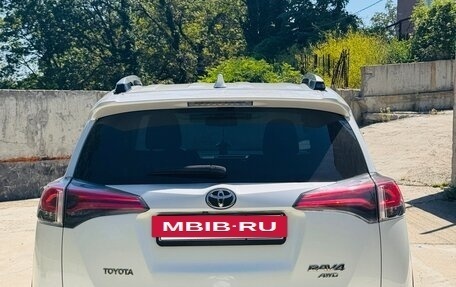 Toyota RAV4, 2018 год, 2 499 000 рублей, 2 фотография