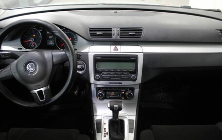 Volkswagen Passat B7, 2010 год, 625 000 рублей, 24 фотография