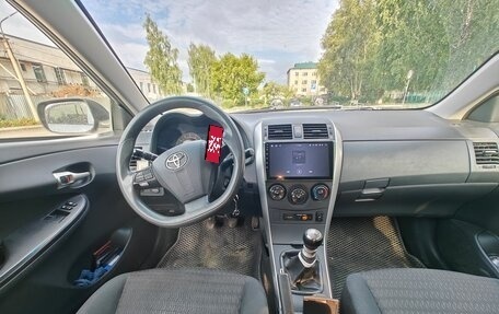 Toyota Corolla, 2011 год, 825 000 рублей, 8 фотография