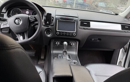 Volkswagen Touareg III, 2013 год, 1 900 000 рублей, 9 фотография