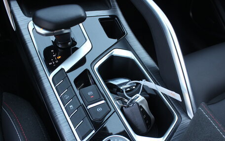 Geely Tugella FY11, 2023 год, 2 550 000 рублей, 31 фотография