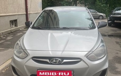 Hyundai Solaris II рестайлинг, 2012 год, 650 000 рублей, 1 фотография