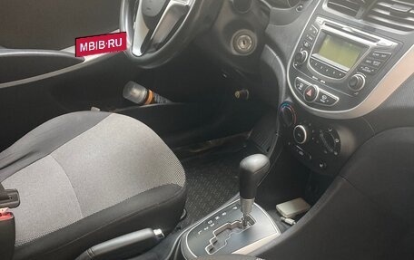 Hyundai Solaris II рестайлинг, 2012 год, 650 000 рублей, 7 фотография