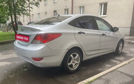 Hyundai Solaris II рестайлинг, 2012 год, 650 000 рублей, 4 фотография