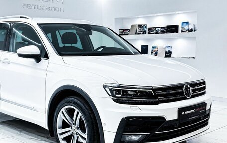 Volkswagen Tiguan II, 2019 год, 2 850 000 рублей, 2 фотография