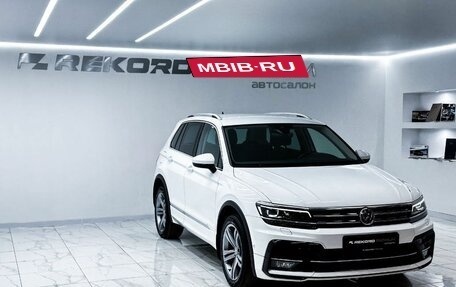 Volkswagen Tiguan II, 2019 год, 2 850 000 рублей, 3 фотография