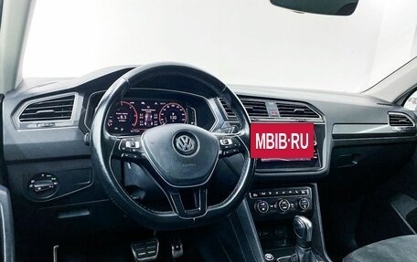 Volkswagen Tiguan II, 2019 год, 2 850 000 рублей, 8 фотография