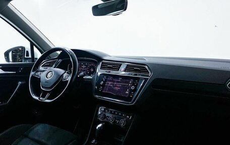 Volkswagen Tiguan II, 2019 год, 2 850 000 рублей, 9 фотография