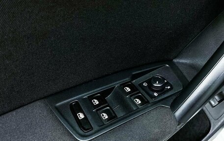 Volkswagen Tiguan II, 2019 год, 2 850 000 рублей, 17 фотография