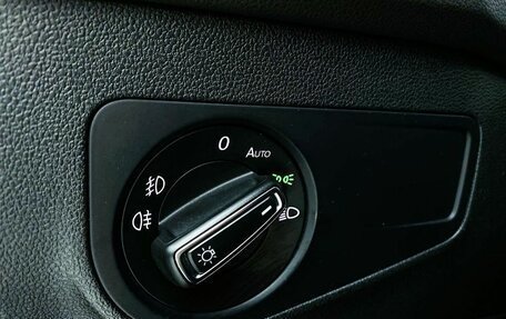 Volkswagen Tiguan II, 2019 год, 2 850 000 рублей, 18 фотография