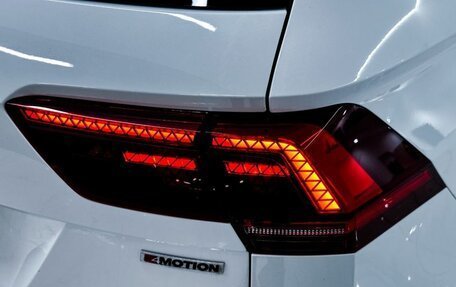Volkswagen Tiguan II, 2019 год, 2 850 000 рублей, 33 фотография