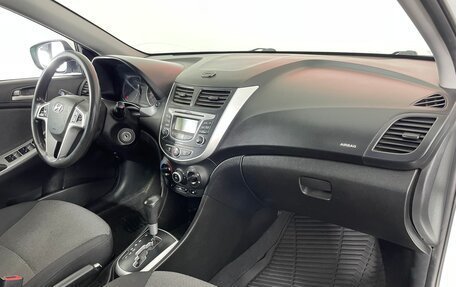 Hyundai Solaris II рестайлинг, 2013 год, 886 000 рублей, 9 фотография