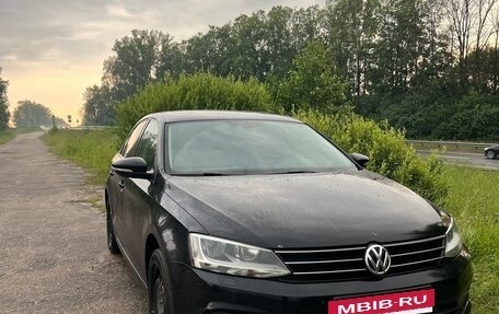 Volkswagen Jetta VI, 2016 год, 1 470 000 рублей, 2 фотография