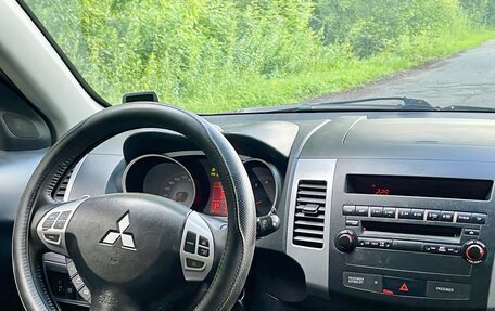 Mitsubishi Outlander III рестайлинг 3, 2008 год, 1 330 000 рублей, 17 фотография