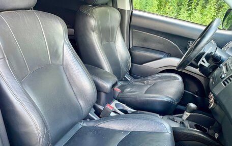 Mitsubishi Outlander III рестайлинг 3, 2008 год, 1 330 000 рублей, 26 фотография