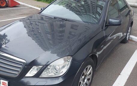 Mercedes-Benz E-Класс, 2010 год, 1 500 000 рублей, 4 фотография