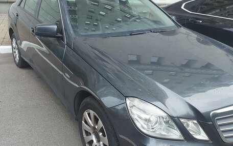 Mercedes-Benz E-Класс, 2010 год, 1 500 000 рублей, 5 фотография