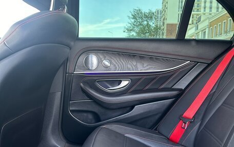 Mercedes-Benz E-Класс AMG, 2018 год, 6 290 000 рублей, 29 фотография